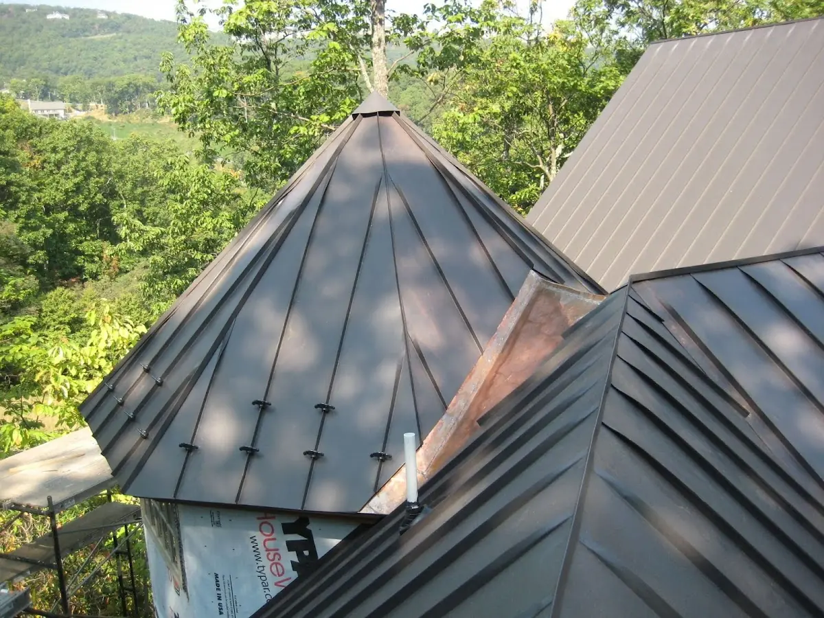 Professional Roof Tarp Installation by Craftsman Roofing in Thousand Palms